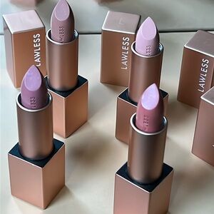 LAWLESS Forget the Filler Lip-Plumping
Line-Smoothing Lipstick